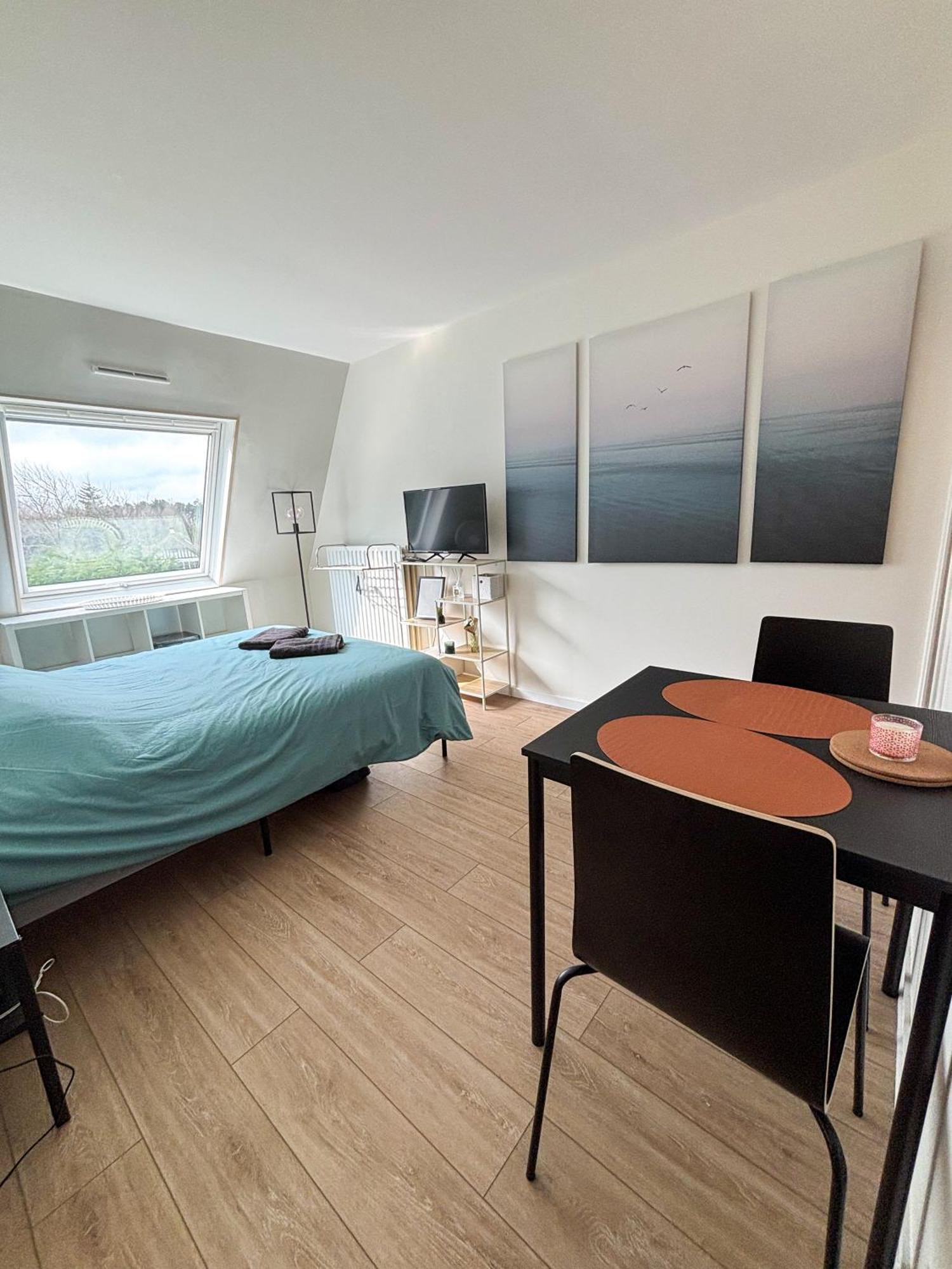 Moderne En Bord De Cabourg